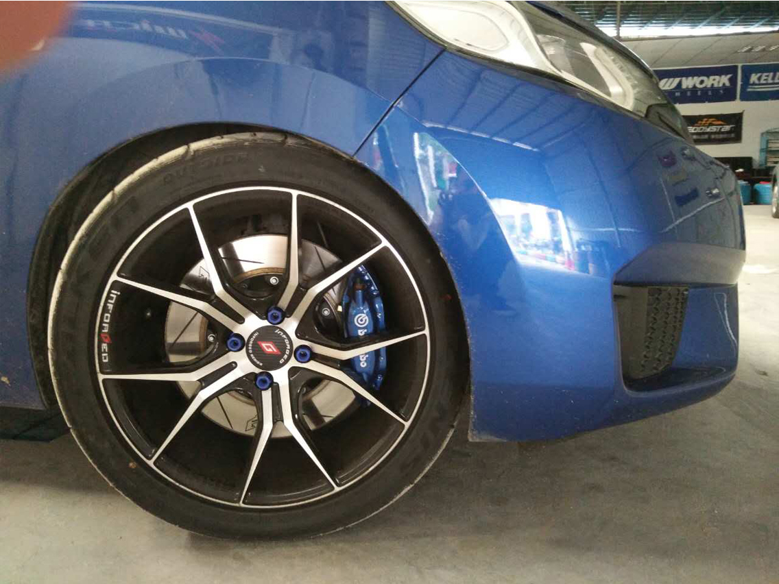 飞度gk5改装17寸轮毂